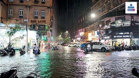 Goa Rain: गेल्या काही दिवसांत ‘ऑक्टोबर हिट’चा अनुभव घेणाऱ्या पणजीकरांना सोमवारी सायंकाळी परतीच्या पावसाने हजेरी लावत सुखावणारा धक्का दिला. परंतु सोसाट्याचा वारा, ढगांचा गडगडाट आणि जोरदार पाऊस यामुळे राजधानी पणजीत काही वेळातच रस्ते पाण्याखाली जाण्याचे प्रकार घडले. 