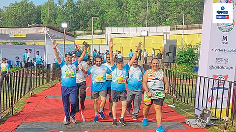 Ramani Marathon Ponda 2024: आरोग्यासाठी थोडा वेळ काढा आणि सुदृढ आरोग्यासाठी व्यायाम, तसेच किमान चालणे तरी अंगिकारा, असे आवाहन दक्षिण गोव्याच्या पोलिस अधीक्षक सुनिता सावंत यांनी केले. बांदोडा - फोंडा येथील भाऊसाहेब बांदोडकर मैदानावर एकोणिसावी डॉ. पी. एस. रामाणी मॅरेथॉन उत्साहात झाली. 
