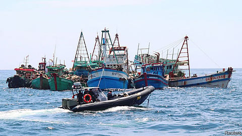 Goa Illegal Fishing: मत्स्योद्योग व्‍यवसाय संकटात! परप्रांतीय टॉलर्सचा राज्यात हैदोस; बुल ट्रॉलिंग, एलईडीद्वारे मासेमारी