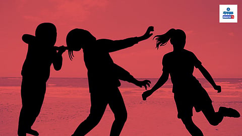 Fight Among girls on Colva Beach