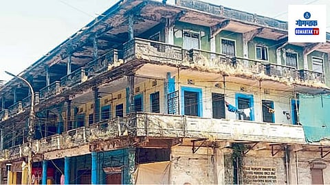 Digambar Kamat Urges Action on Dangerous Old Buildings