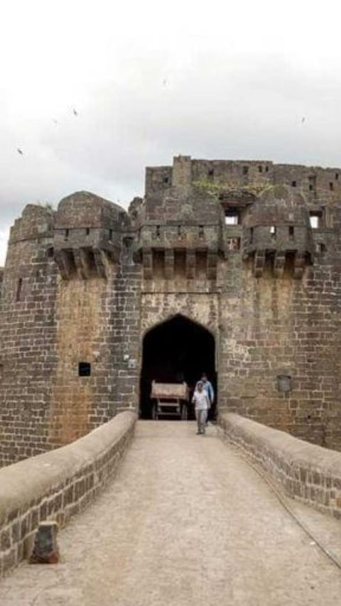 Naldurg Fort