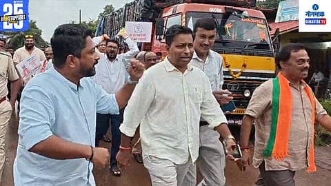minister Nilkanth Halarnkar and Manoj pajrab 