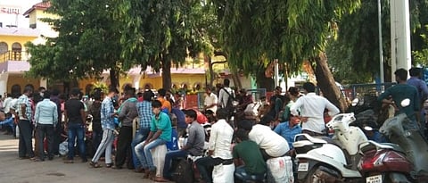 Goa Lockdown Workers from Vasco Bihar Uttar Pradesh and Jharkhand have left for their village