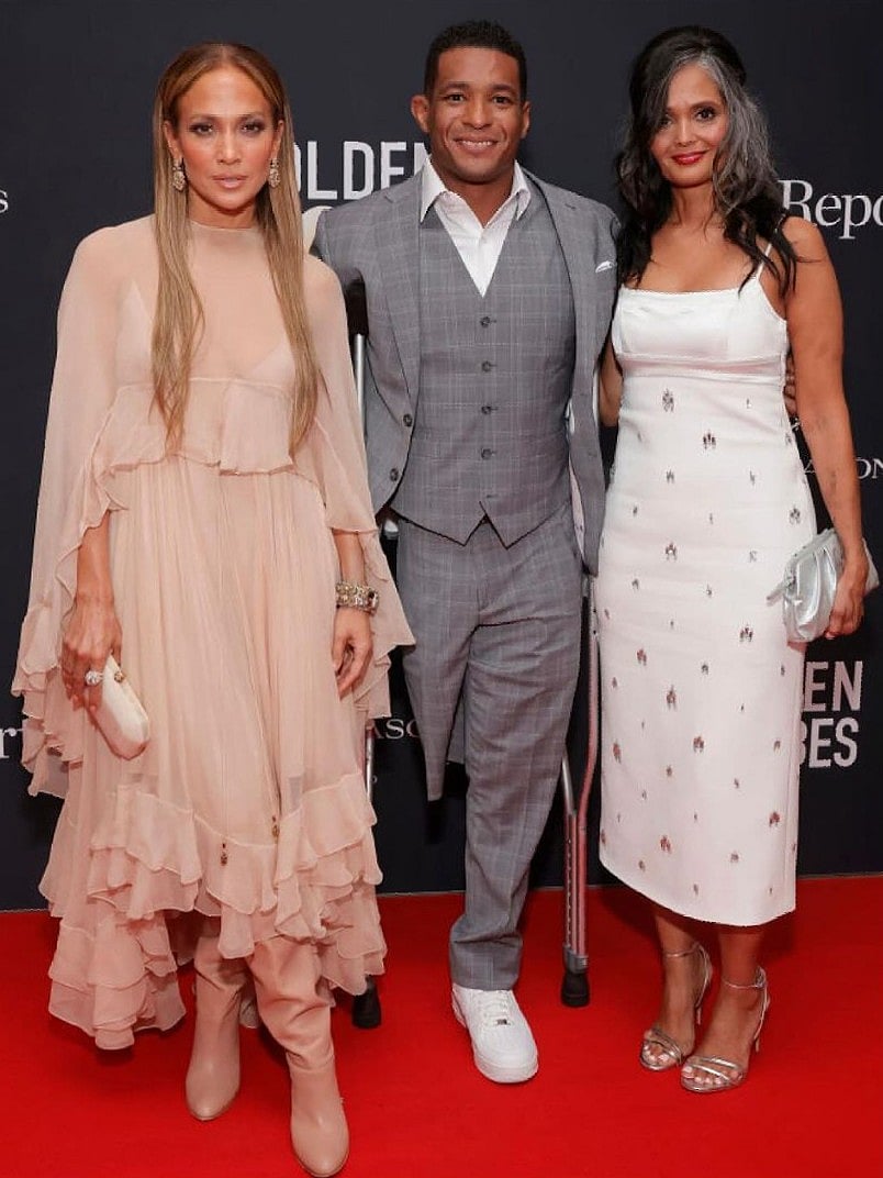 TIFF Party: Jennifer Lopez wows in Sabyasachi masterpiece TIFF Party: Jennifer Lopez wows in Sabyasachi masterpiece