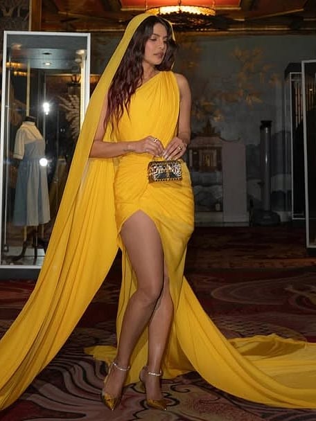 priyanka chopra in golden dress Priyanka Chopra: Yellow corset stuns at Bluff afterparty with Nick Jonas