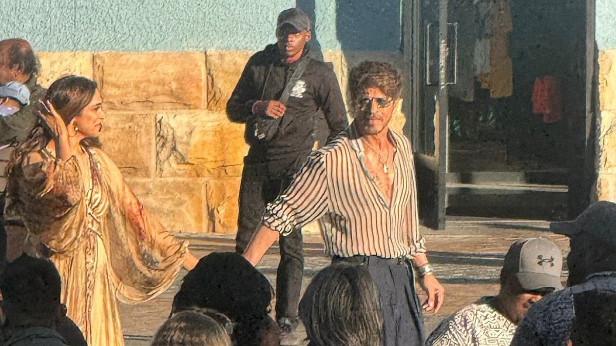 King leak: SRK, Deepika scenes from South Africa shoot go viral online now