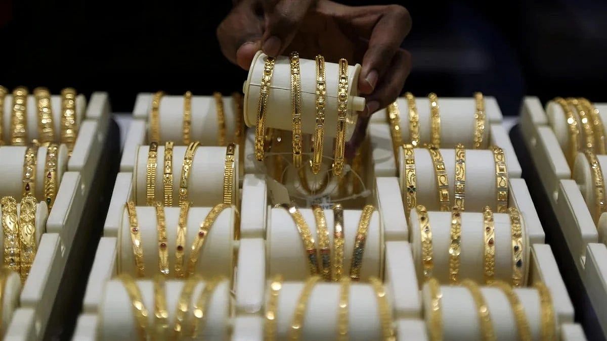 Domestic Gold Futures Rise on Strong Spot Demand