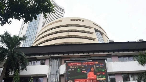 Stock markets fall for fourth day on relentless foreign fund outflows; Sensex drops 570 points