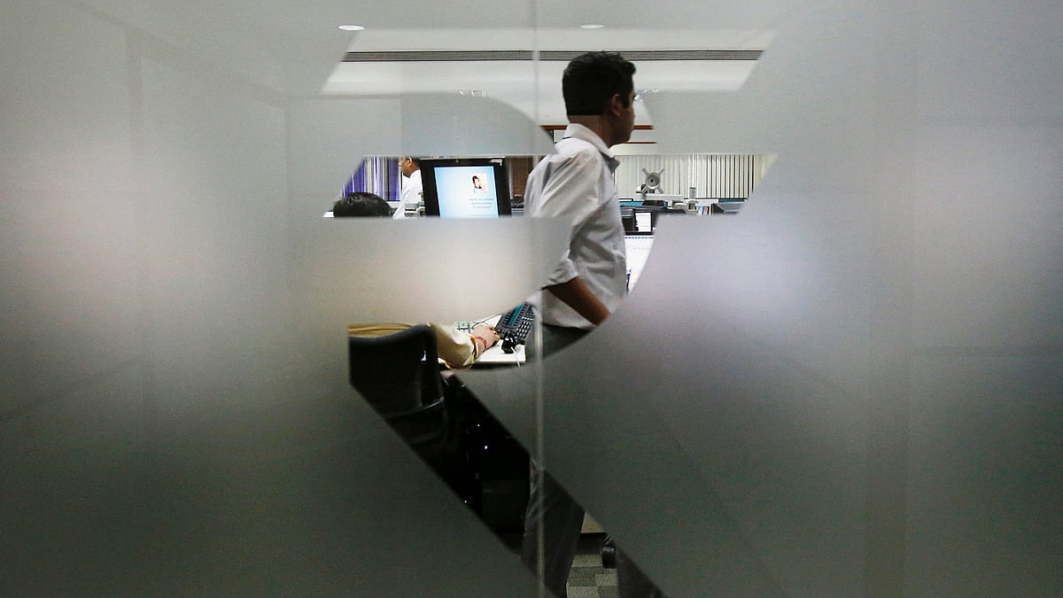 Indian Rupee Recovers 50 Paise from All-Time Low, Closes at 96.36 Against USD