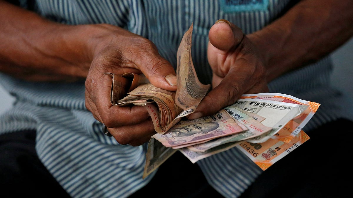 Rupee Gains 34 Paise, Closes at 95.26 Against US Dollar