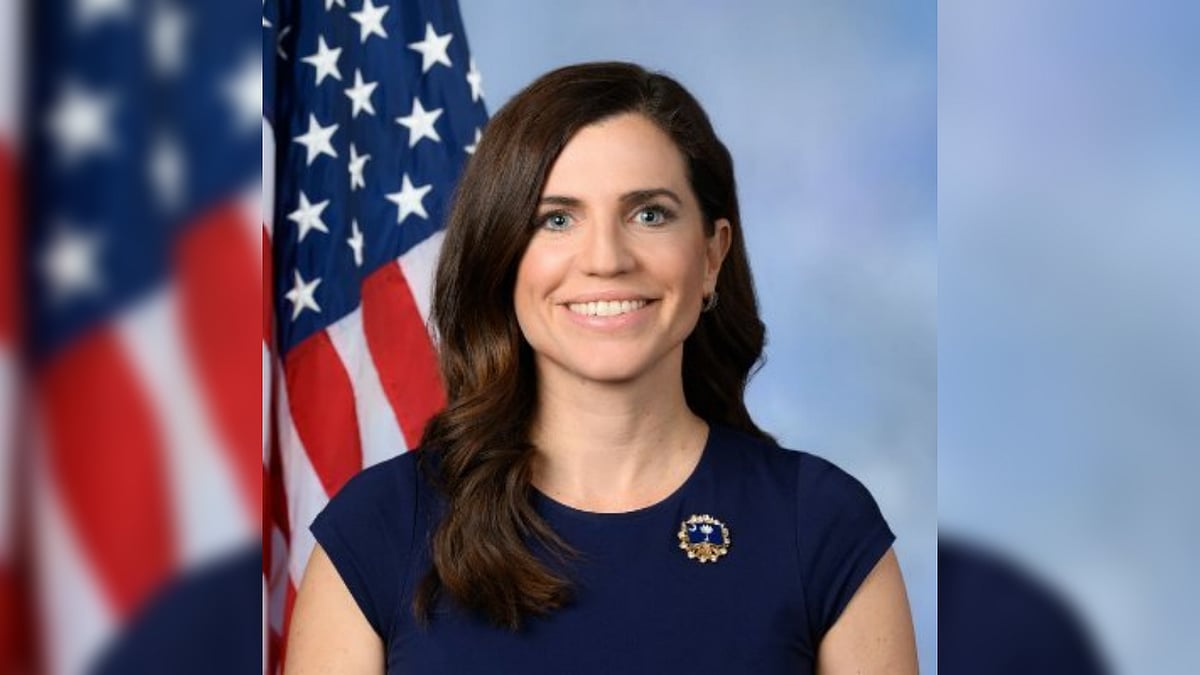 US Lawmaker Seeks Ban on Foreign-Born Congressmen, Judges Faces Backlash