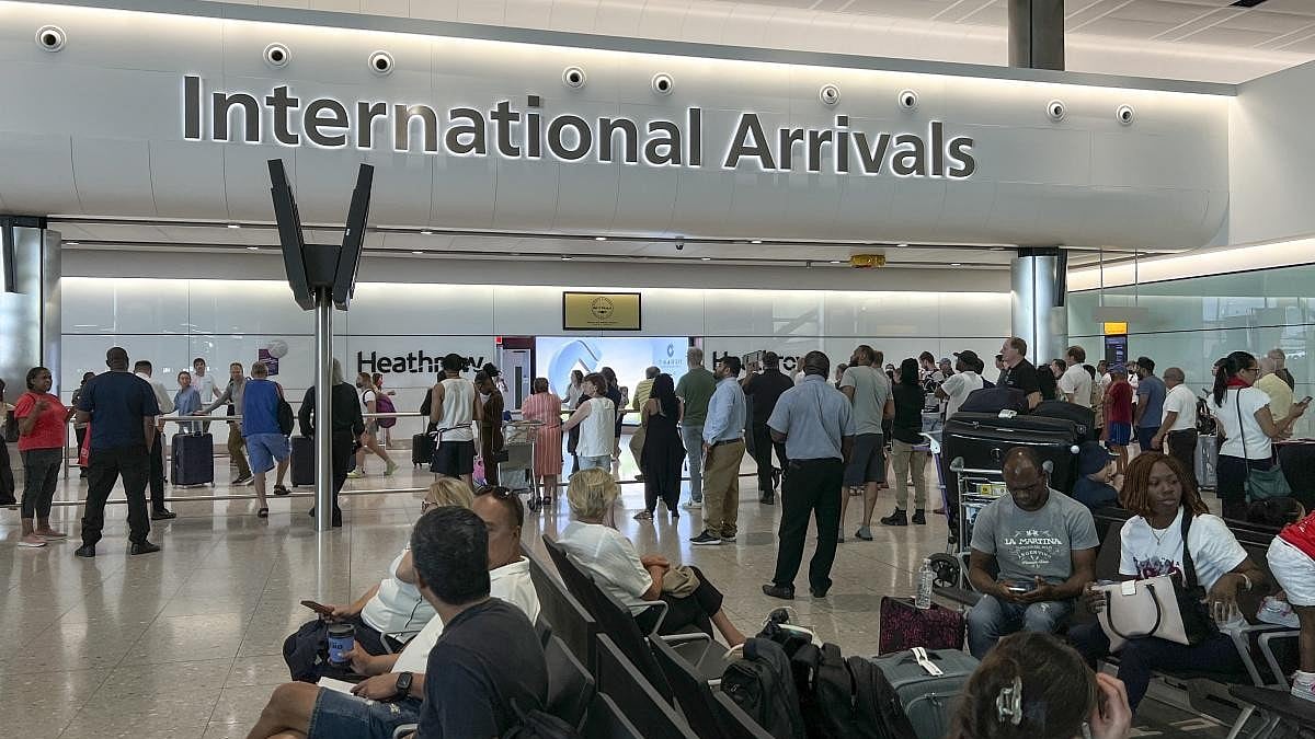 Indian Students and Workers Lead Decline in UK Net Migration