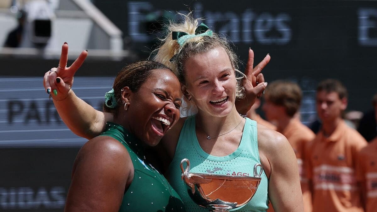 Top seeds Siniakova and Townsend clinch French Open women's doubles title