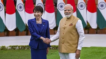 Japanese PM accorded ceremonial welcome at Rashtrapati Bhavan
