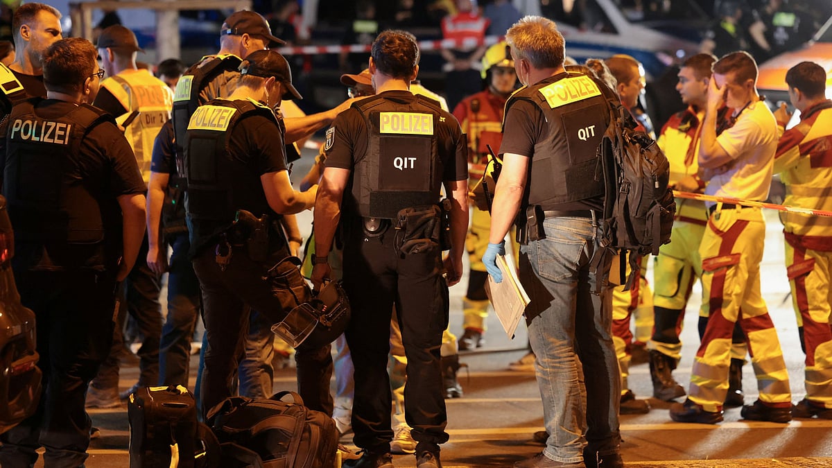 Vehicle mows down crowd at Berlin pride festival, killing one; police identify 'Islamist' as suspect