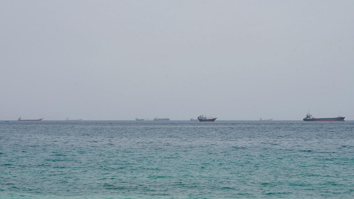 Iran and Oman discuss temporary Hormuz corridor as impasse with US drags on