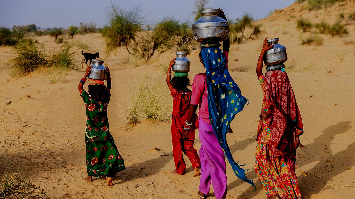 'Matkas' on head: Hidden health price of head loading among Indian manual workers