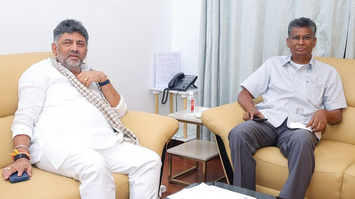 CM Shivakumar meets PWD Minister Satish Jarkiholi; calls ED raid ‘nothing but politics’