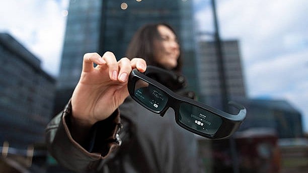Privacy through the lens of smart glasses
