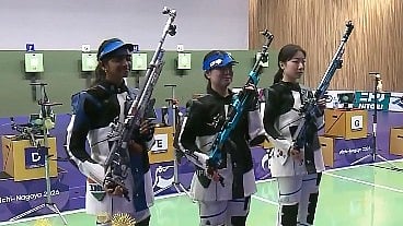 Asian Games 2026 | Elavenil Valarivan fires India to twin silver delight on Day 1