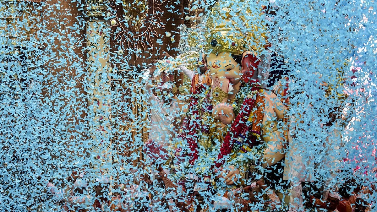 4 injured in electric shock during Gowri-Ganesha procession in Karnataka's Virajpet