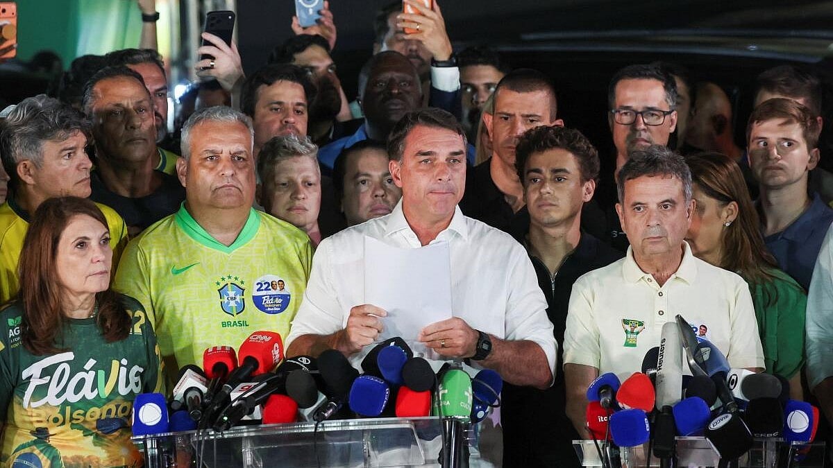 Flavio Bolsonaro and family board flight bound for Ecuador, Argentina says