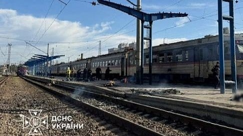 TQ: Russian drone strike on Dnipro railway platform kills 14 to 16