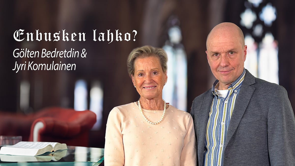 Enbusken lahko? -podcastissa Gölten Bedretdin ja Jyri Komulainen.
