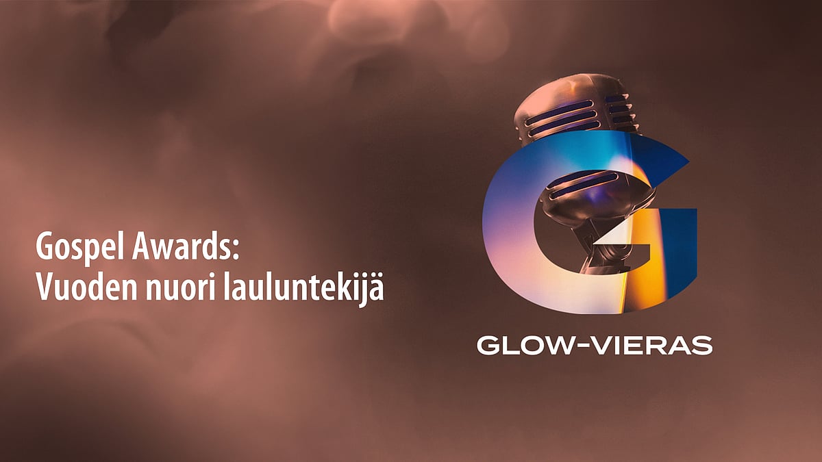 Glow-vieras-podcastissa Gospel Awards Vuoden nuori lauluntekijä -palkinnon voittanut Amos.