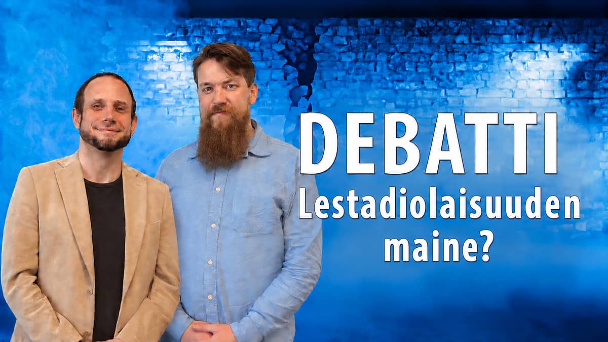 Debatissa Amos Ahola ja Tiitus Kangas keskustelevat lestadiolaisuudesta.