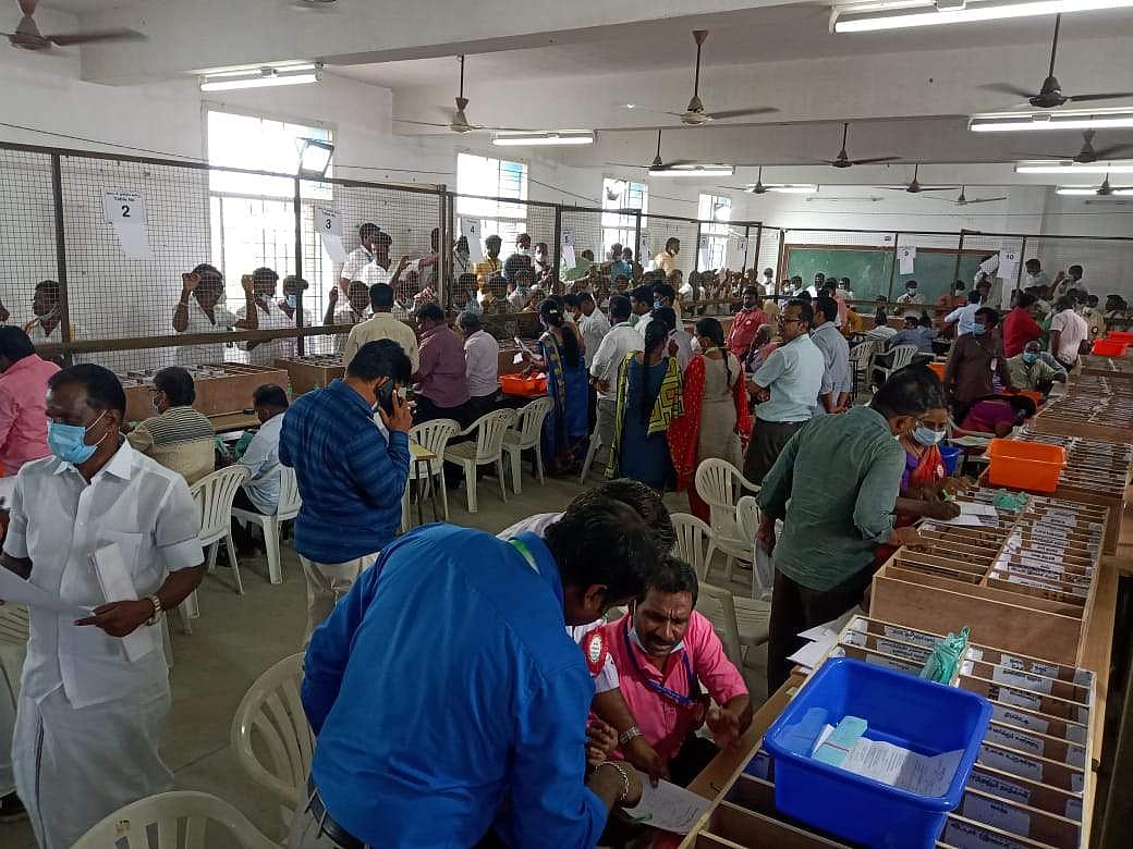 தாராபுரம் இடைத்தோ்தல்: நாளை வாக்கு எண்ணிக்கை