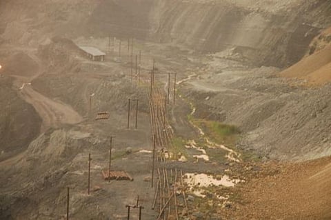 There are seven coal mines, 12 thermal power plants and other industries operating within 25 kilometres of the Korba district (Agnimirh Basu/CSE)
