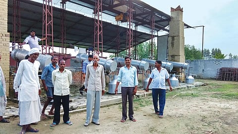 Mentha oil means instant cash for farmers. In Uttar Pradesh, farmers
have set up distillation units to extract the oil (Photo: Karnika Bahuguna)