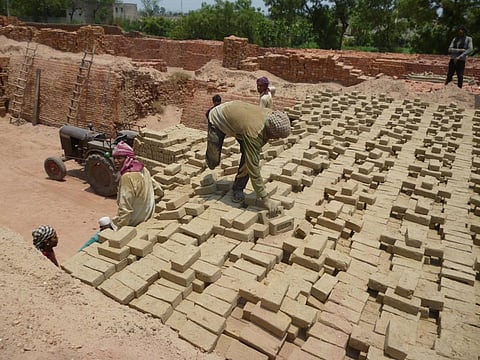 Most of the brick kiln entrepreneurs are operating on leased lands and thus they do not want to invest much in technology and infrastructure
Credit: Nivit Kumar Yadav