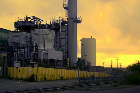 Capturing and fixing carbon dioxide and other greenhouse gases remains a major challenge for chemical industry. Credit: Kai Schreiber / Flicker