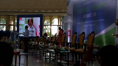 Ashish Bhutani addressing the gathering at Natural Farming Summit 2017 in Bengaluru (Credit: Subhojit Goswami/CSE)