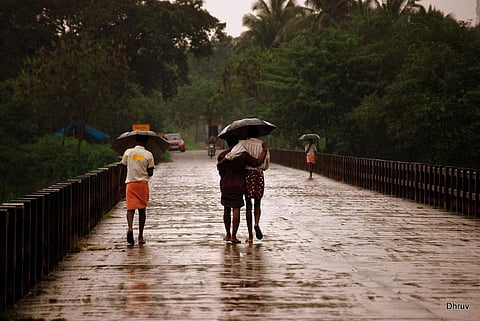 An anti-cyclone in the lower levels over the Arabian Sea is preventing advancement of monsoon towards Kerala. Credit: Wikimedia Commons