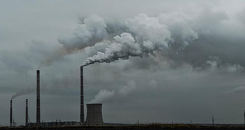 The world needs to reach a peak in global emissions in the next few years and drive emissions down rapidly afterwards. Credit: PxHere