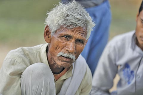 कौन लिख रहा है किसानों का मर्सिया