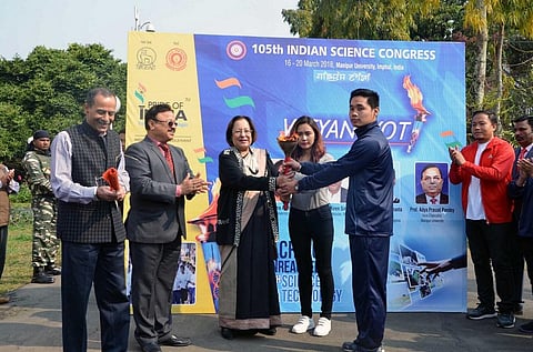 The governor said that students of science should not separate science from their daily lives. Credit: Sobhapati Samom 