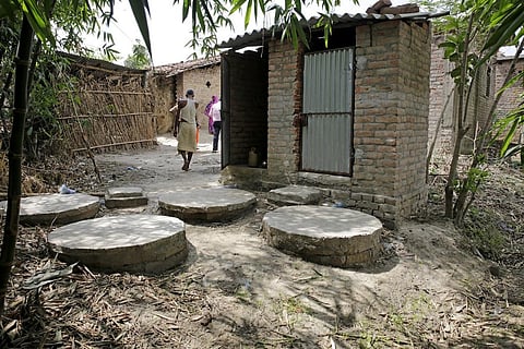 The report claims that 67.9 per cent of total non-ODF villages surveyed have minimal solid waste. Credit: Vikas Choudhary / DTE