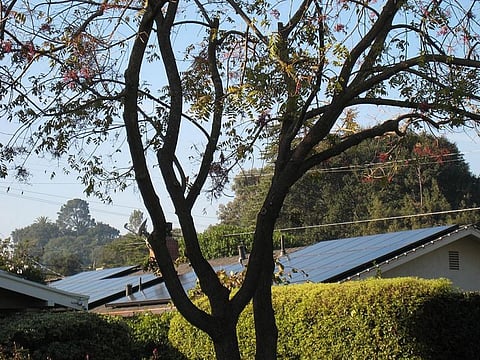A house in California, with solar panels on its roof          Credit: Wikimedia Commons 