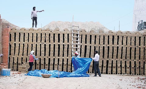 Many kilns in Delh-NCR have made cosmetic changes to their structure to pretend that they have made the required technological upgrade     (Photo: Rahul Singh)