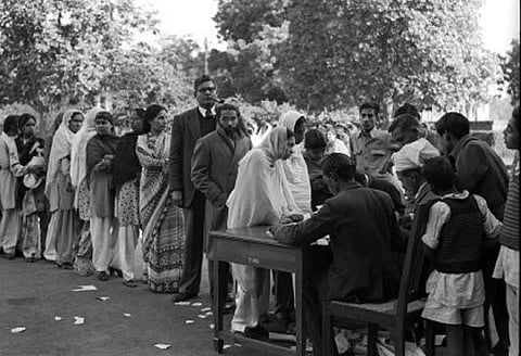 पहला आम चुनाव कराने में लग गए थे दो साल  