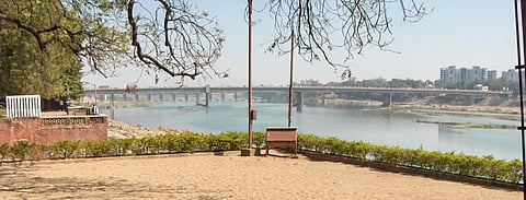 The reservoir basin stock in the Sabarmati, seen here near Sabarmati Ashram in Ahmedabad, showed a fall of 40 per cent. Photo: Wikimedia Commons