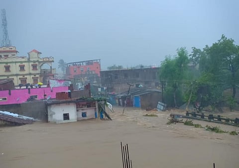 Heavy rainfall leads to floods in Balangir town in Odisha. Photo: Ashis Senapati