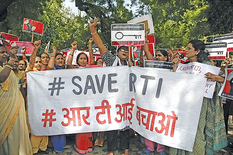 The number of queries filed with the Centre has risen  from 24,426 in 2005-06 to over 1.4 million in 2017-18. Photograph: Amarjeet Singh