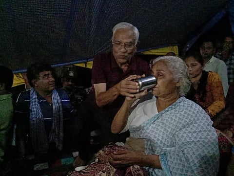 नौ दिन बाद मेधा पाटकर ने अपना अनशन समाप्त किया। फोटो: एनबीए 