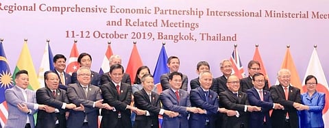 Experts warn about the dangers of signing RCEP
